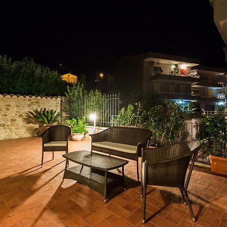 A Casa Nostra Residenza Di Charme Bed & Breakfast Candela Bagian luar foto