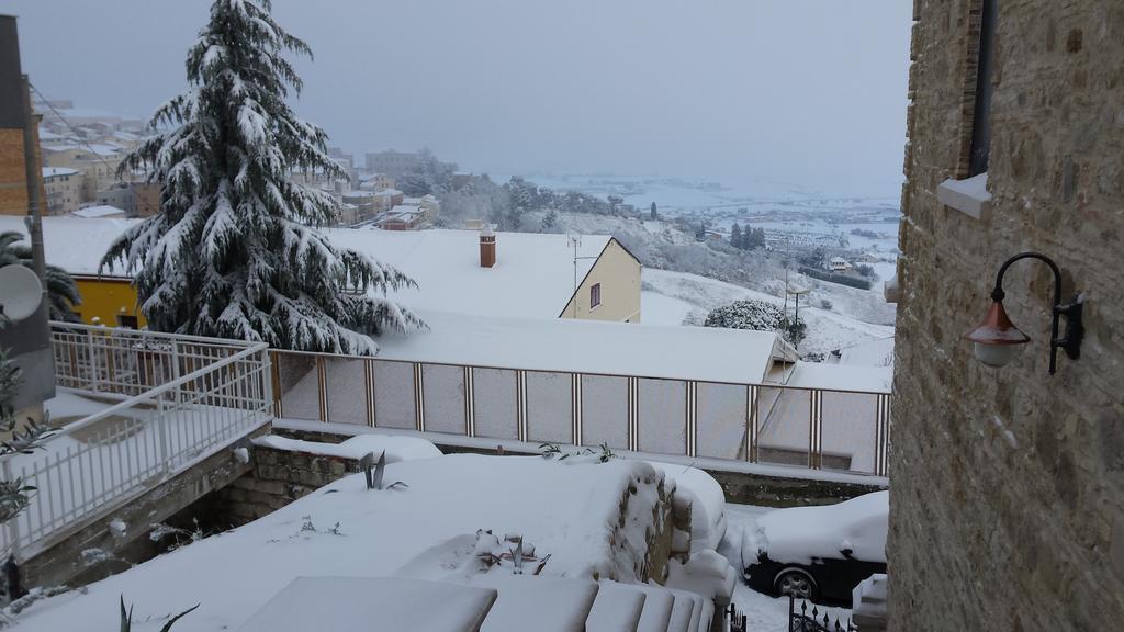 A Casa Nostra Residenza Di Charme Bed & Breakfast Candela Bagian luar foto