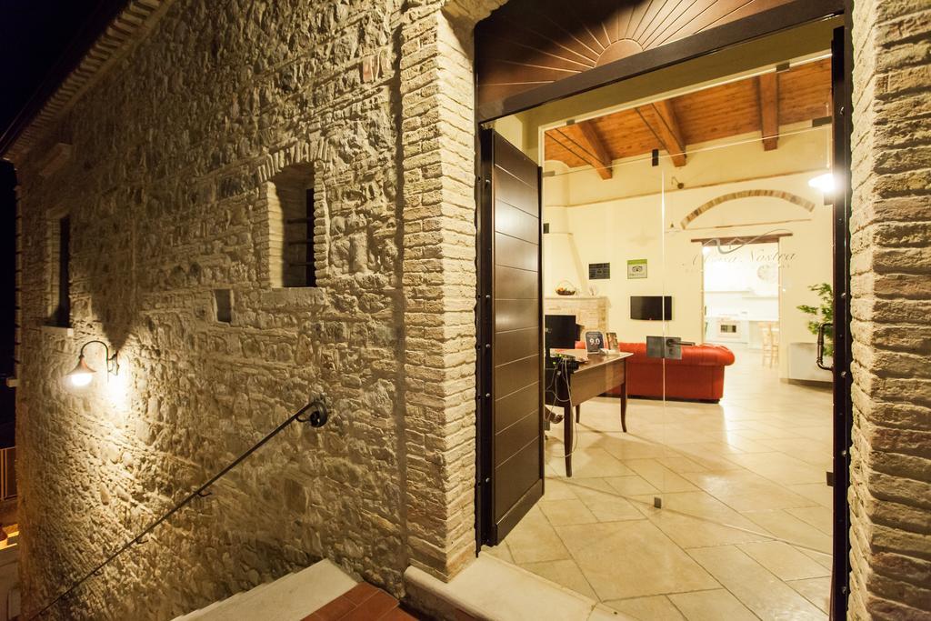 A Casa Nostra Residenza Di Charme Bed & Breakfast Candela Bagian luar foto
